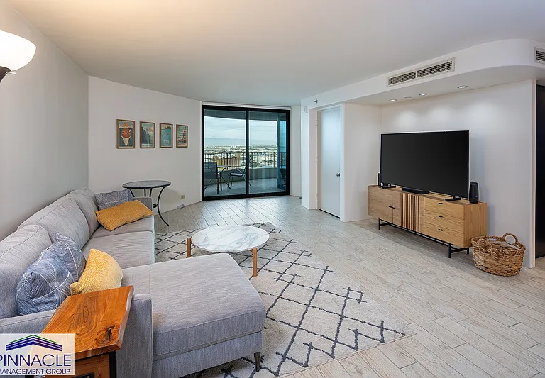 66 Queen St #2803 — Photo 1