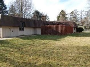 419 E 10th St, Pecatonica, IL 61063