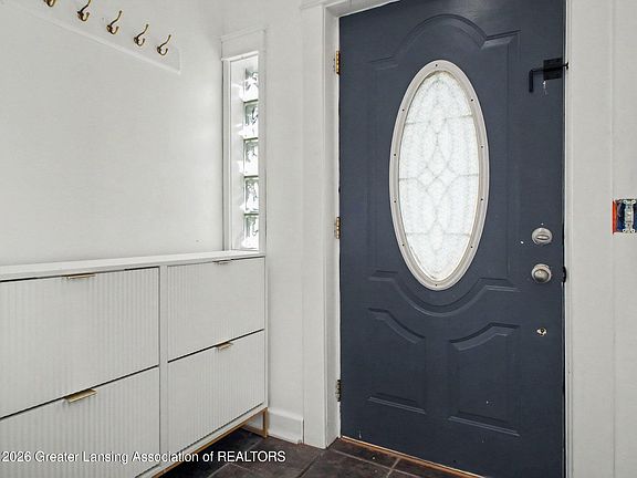 4th image of 518 Maplehill Ave