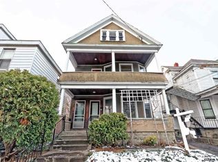 19 Elm St, Schenectady, NY 12304