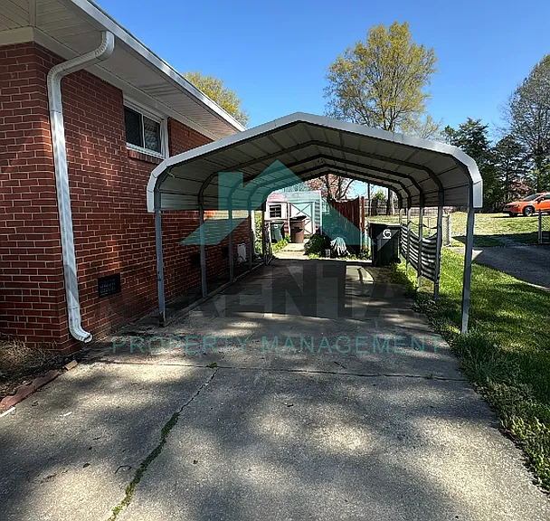 1701 Phillips Ave — Photo 4