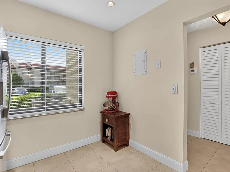 21211 Lago Cir #C — Photo 8