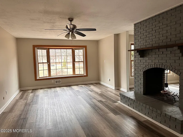 702 Cassville Rd — Photo 14