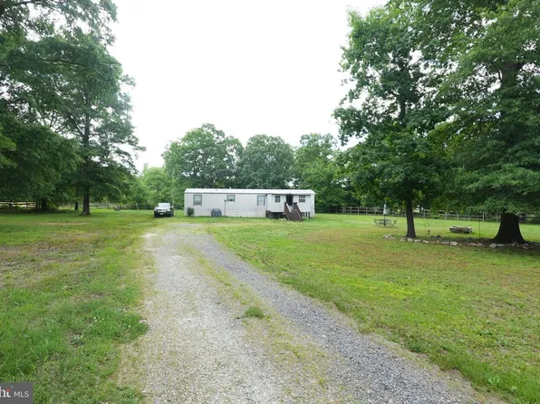 4911 Lewiston Rd, Bumpass, VA 23024