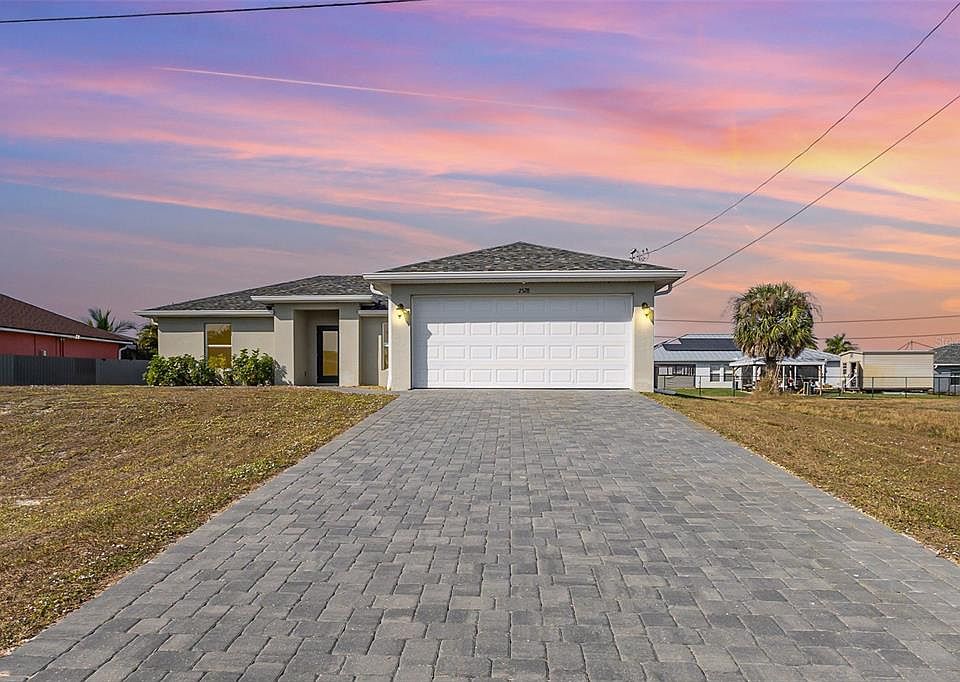 1st image of 2528 NW 20TH AVENUE