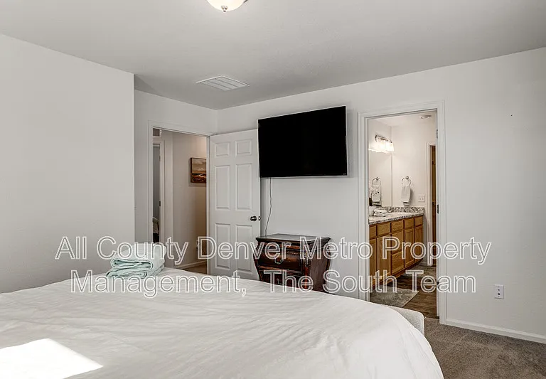 4142 N Rome St — Photo 41