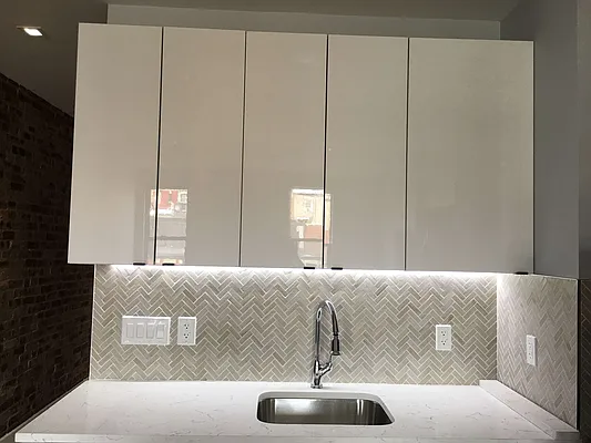 Rented by Trion Real Estate Management | media 11