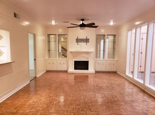 575 N Post Oak Ln, Houston, TX 77024