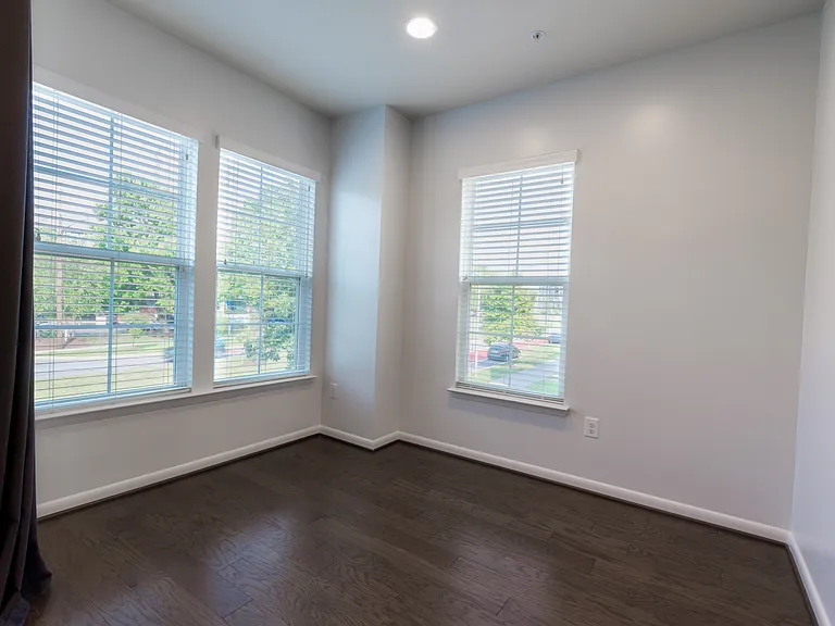 Loft/home office space - 2nd floor