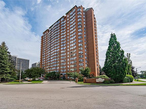 2nd image of 1270 Maple Crossing Blvd #808