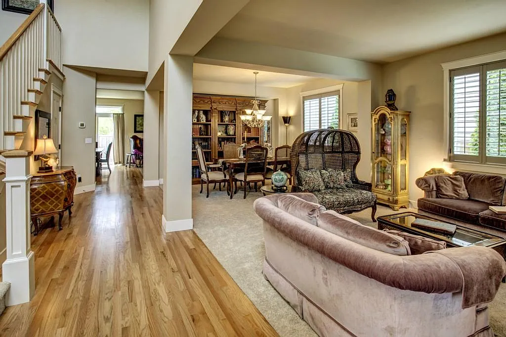 4 bed, 3118 sqft, $3,980 — Photo 2