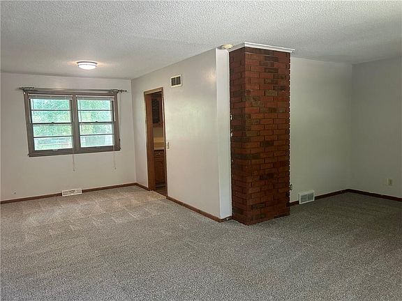 2nd image of 1107 Carol Dr