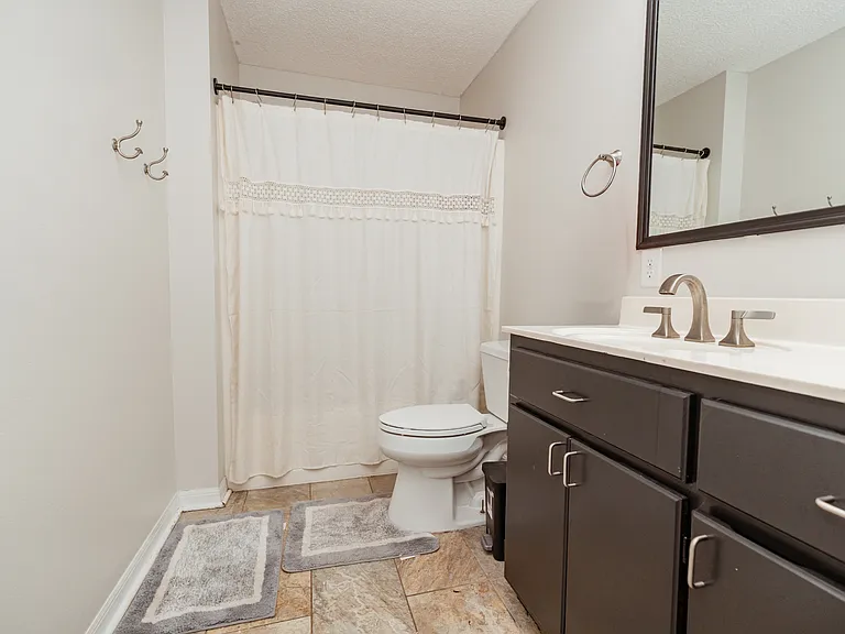 425 Whirlaway Ct — Photo 21