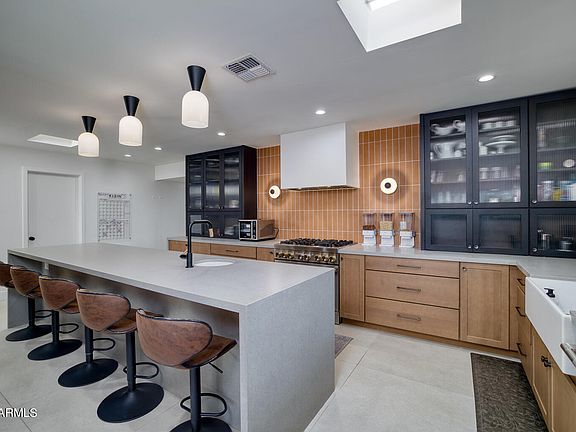 4th image of 3500 E LINCOLN Drive #1
