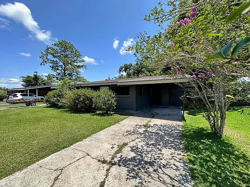 228 Oakshire Dr Photo 1