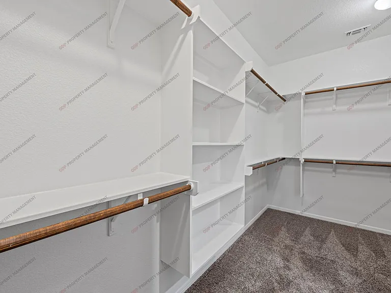 5620 Blackstone Dr — Photo 21