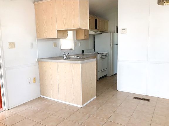 3rd image of 2444 N 14th Ave APT 27