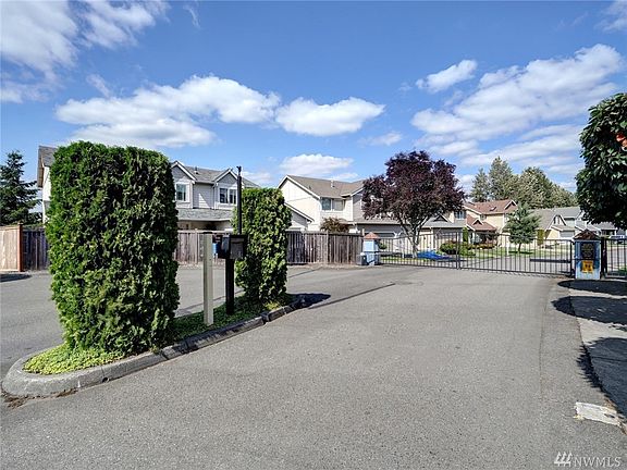 2nd image of 17320 94th Avenue Ct E