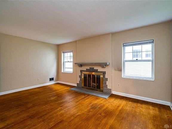 4th image of 217 Wiltshire Blvd
