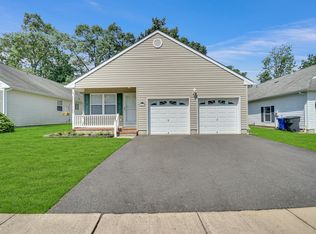 1464 Petunia Way S, Toms River, NJ