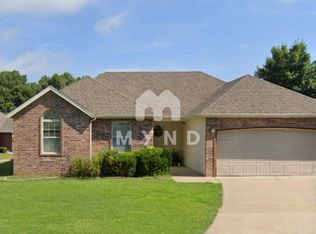 1833 W Evans St, Springfield, MO 65810