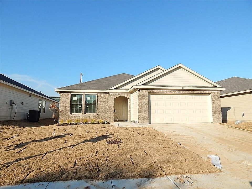 1st image of 2939 Saint Bernard Dr