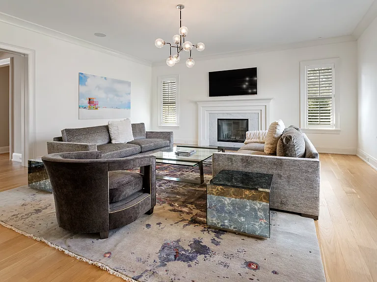 126 Somerset Ave — Photo 12