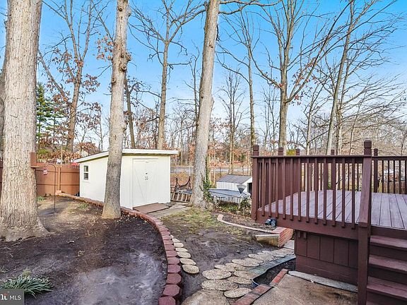 5th image of 12501 Oakwood Dr
