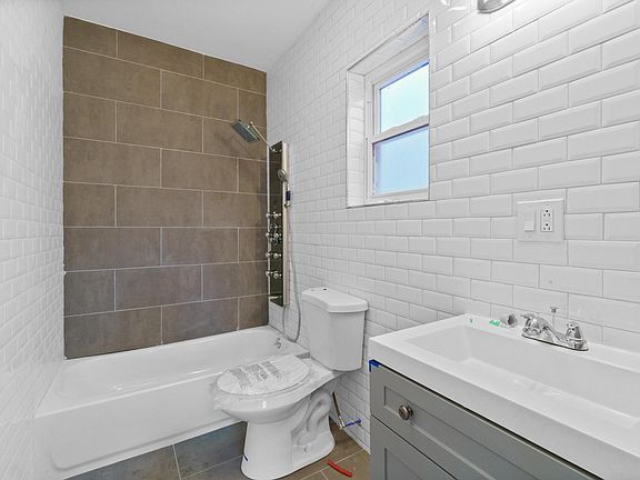 4th image of 1040 Dean Ave #B