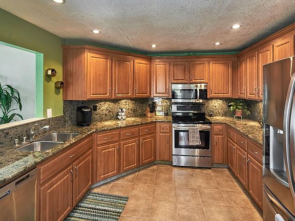 2nd image of 4860 Lakebird Pl #23