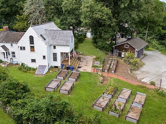2nd image of 120 Summer St