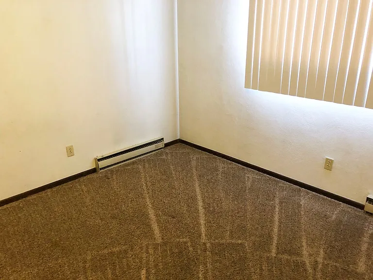 5402 Schmutzler St — Photo 13