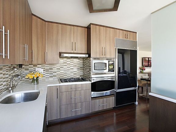 3rd image of 300 E 59th St #404-405