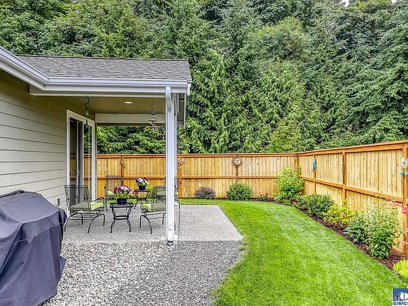 2nd image of 150 E Lobelia Dr