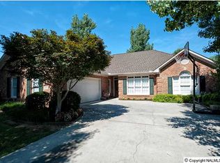 2835 Willowick Trl SE, Owens Cross Roads, AL 35763