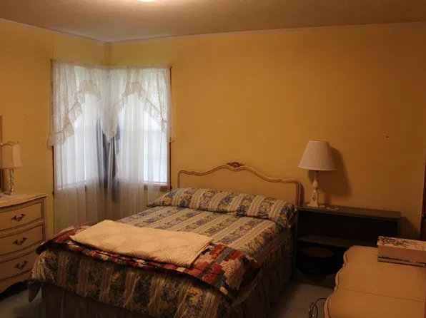 2401 Donahue Ferry Rd, Pineville, LA 71360