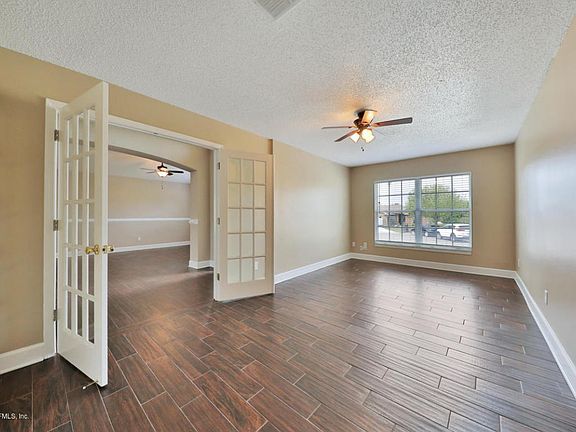 2nd image of 3213 Abbeyfield Dr E