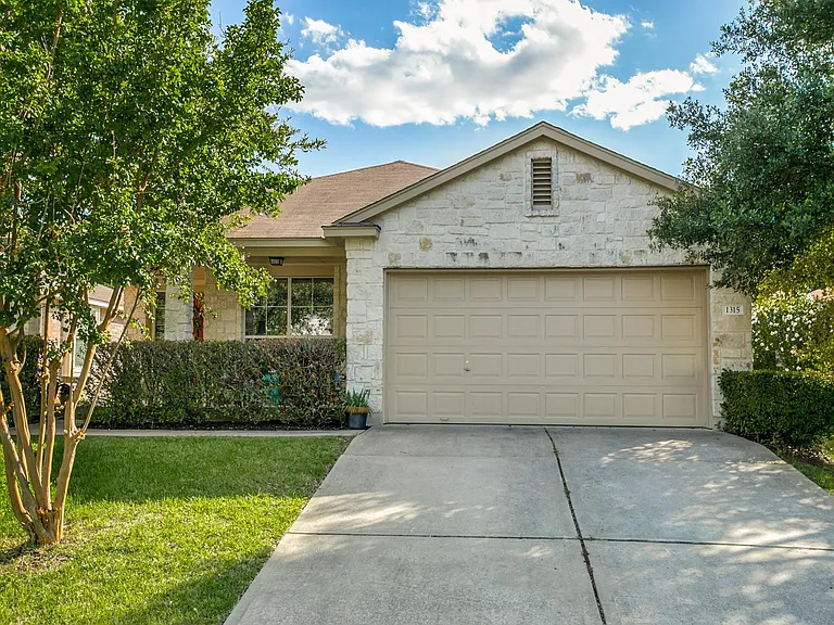 1315 Mojave Bnd — Photo 3