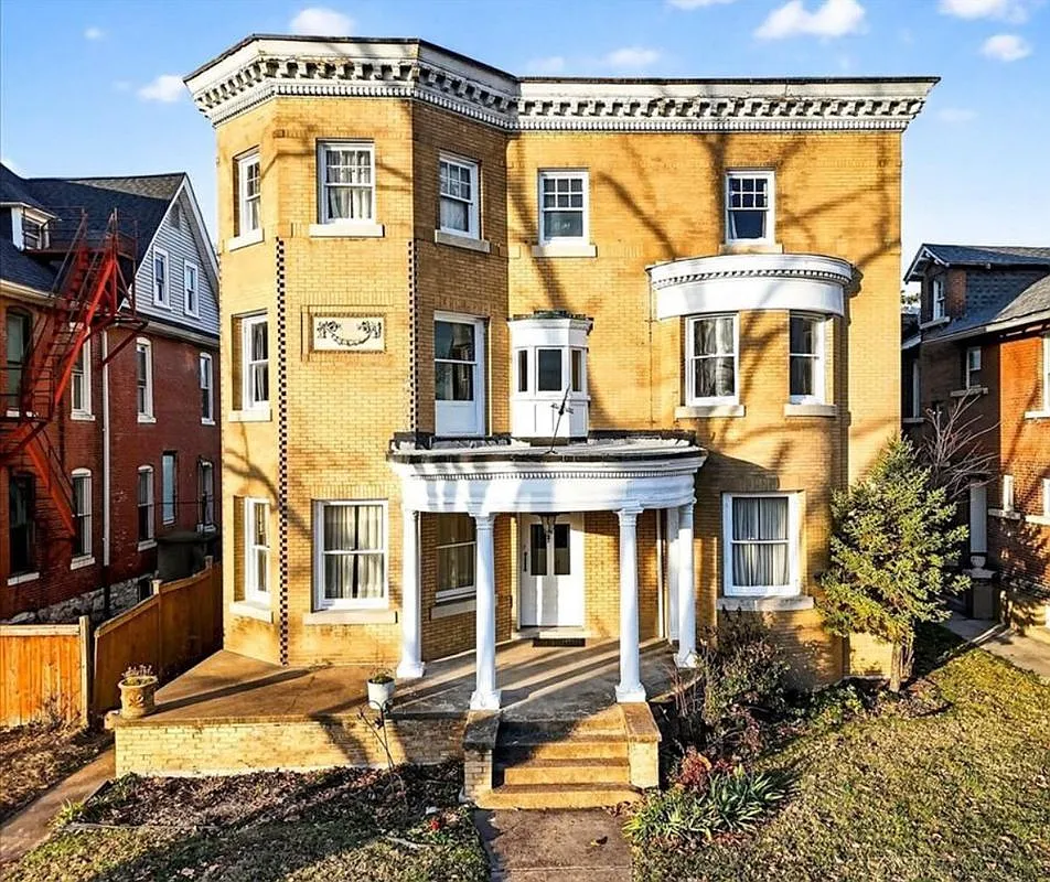 Building Photo - 5103 Waterman Blvd #3