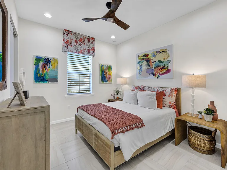 6996 Saona Ct — Photo 18