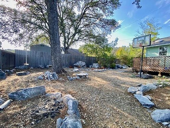 3rd image of 55 Oak Tree Ct