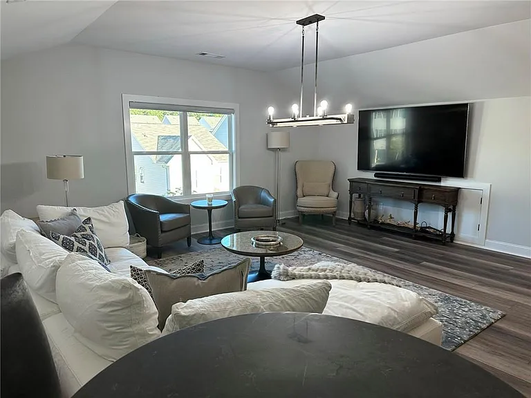 2212 Swansea Way — Photo 41