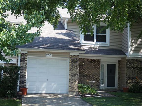 3rd image of 745 Candleridge Ct