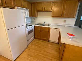 1015 Page Dr S APT 302, Fargo, ND 58103