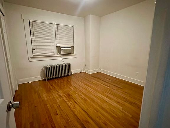 5th image of 1537 S Newkirk St
