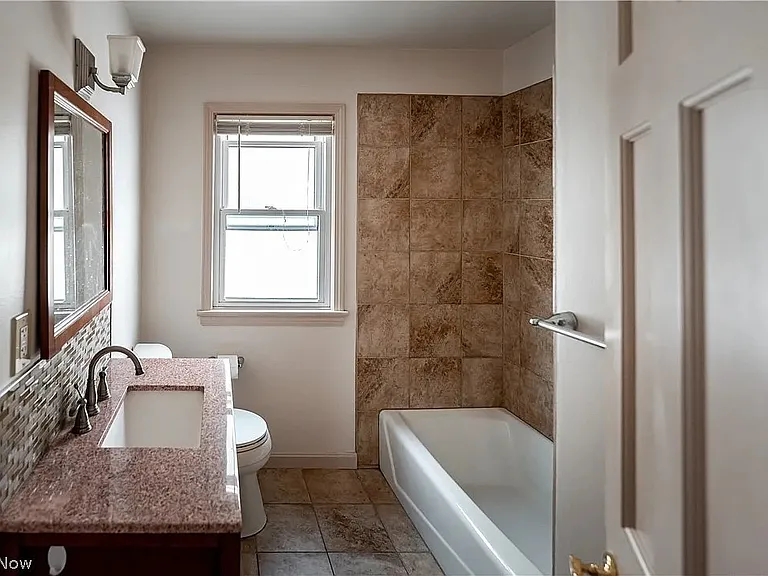 1211 Clearview Ave — Photo 10