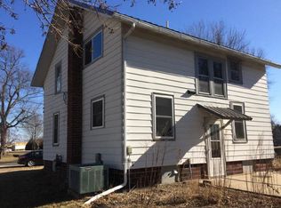 220 Park Ave, Rowley, IA 52329