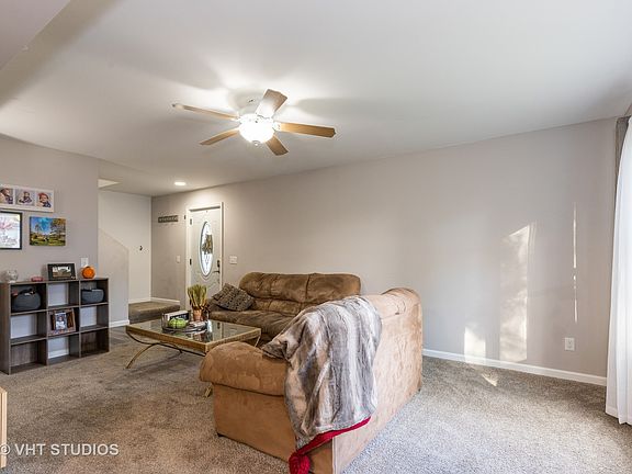 3rd image of 35810 Hunt Ave
