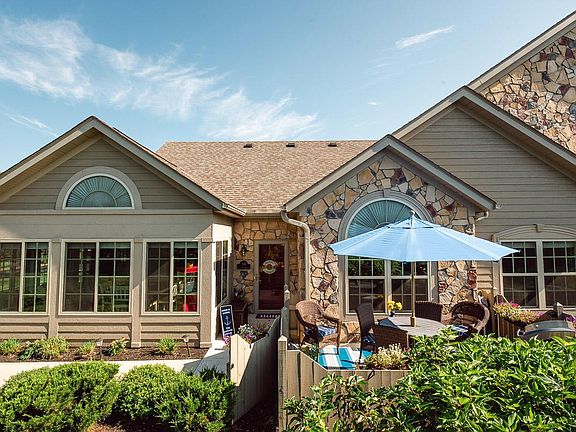 3rd image of 214 Jamie Lynn Cir