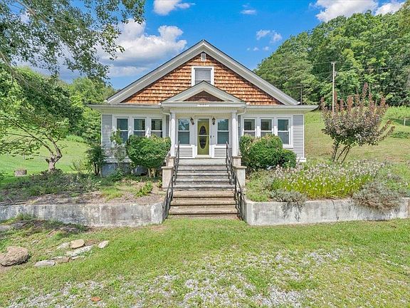 4th image of 225 Bear Springs Rd